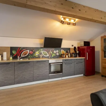 Bernhardhof - Pension, Guest-house & Affittacamere 3*