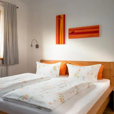 Bernhardhof - Pension, Guest-house & Otterfing