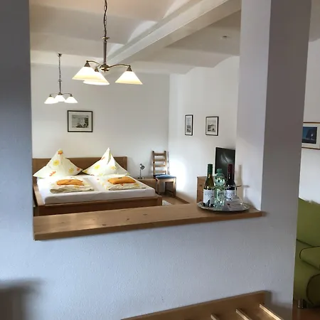 Bernhardhof - Pension, Guest-house & Otterfing