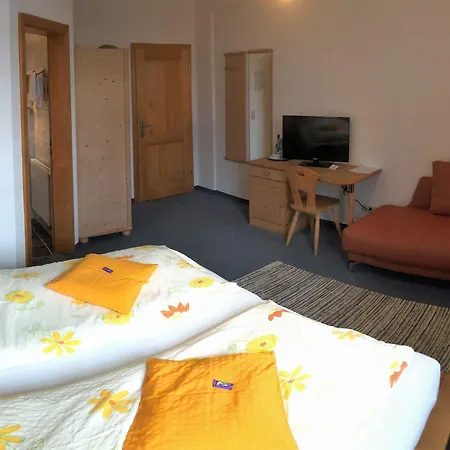 Bernhardhof - Pension, Guest-house & Affittacamere 3*