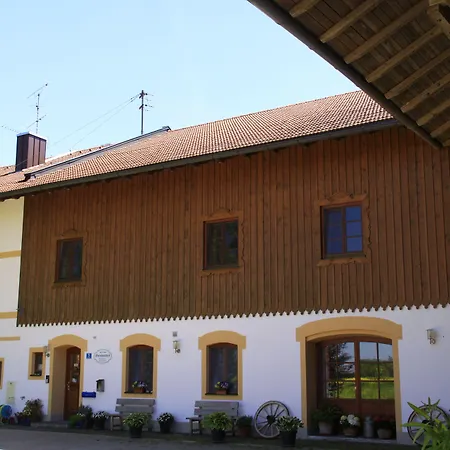 Bernhardhof - Pension, Guest-house & 게스트하우스 Otterfing