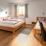 Bernhardhof - Pension, Guest-house & Guest house