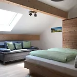 Affittacamere Bernhardhof - Pension, Guest-house & Otterfing