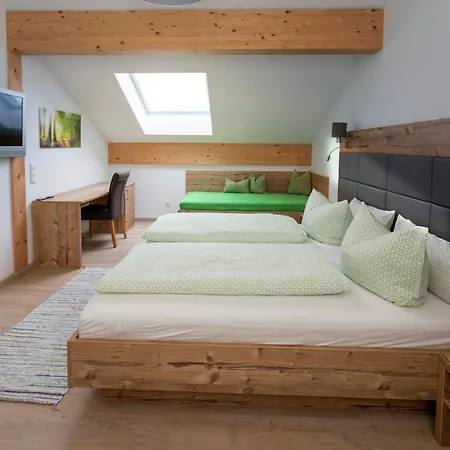 Bernhardhof - Pension, Guest-house &