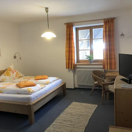 Bernhardhof 3*