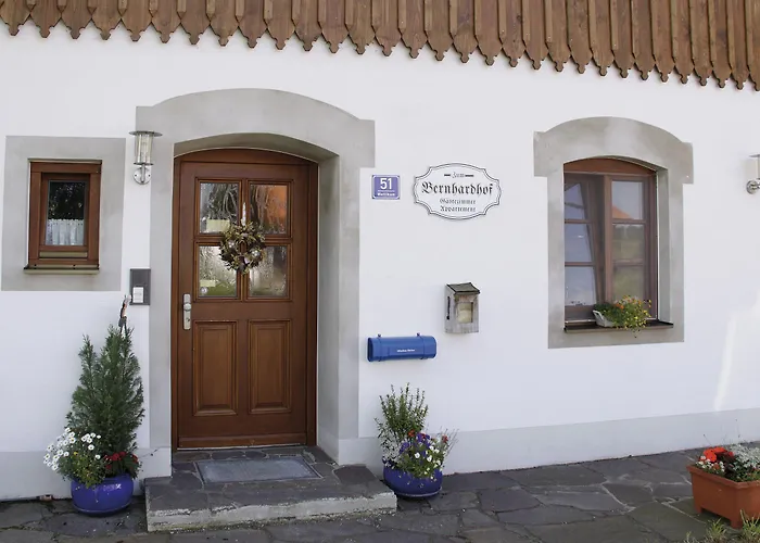 Konukevi Bernhardhof