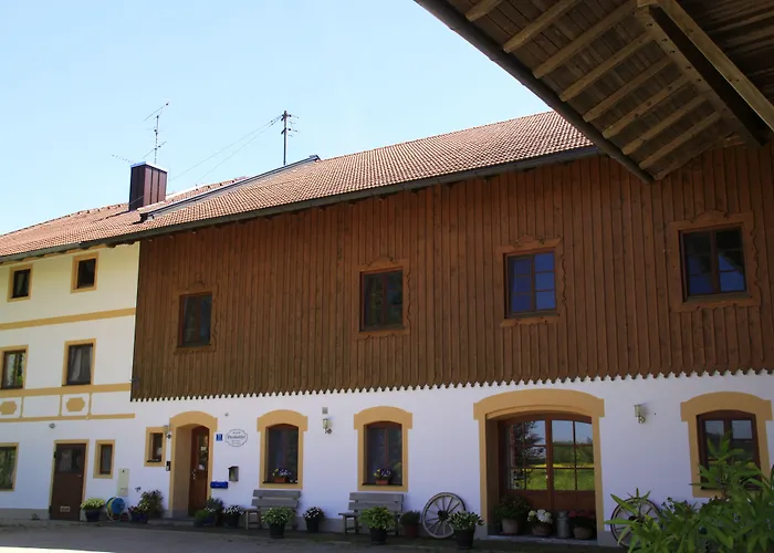 Bernhardhof Konukevi Otterfing