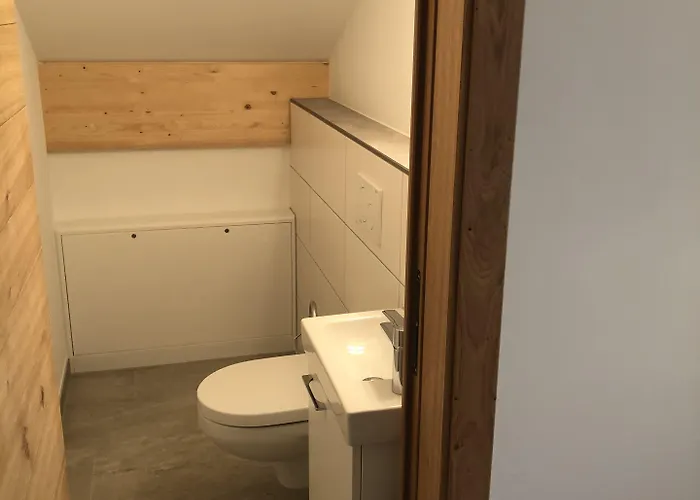 Bernhardhof בית הארחה 3*