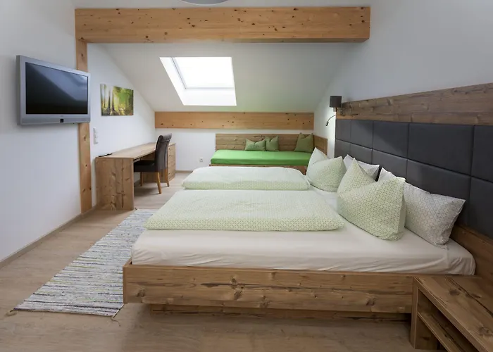 Bernhardhof Konukevi 3*